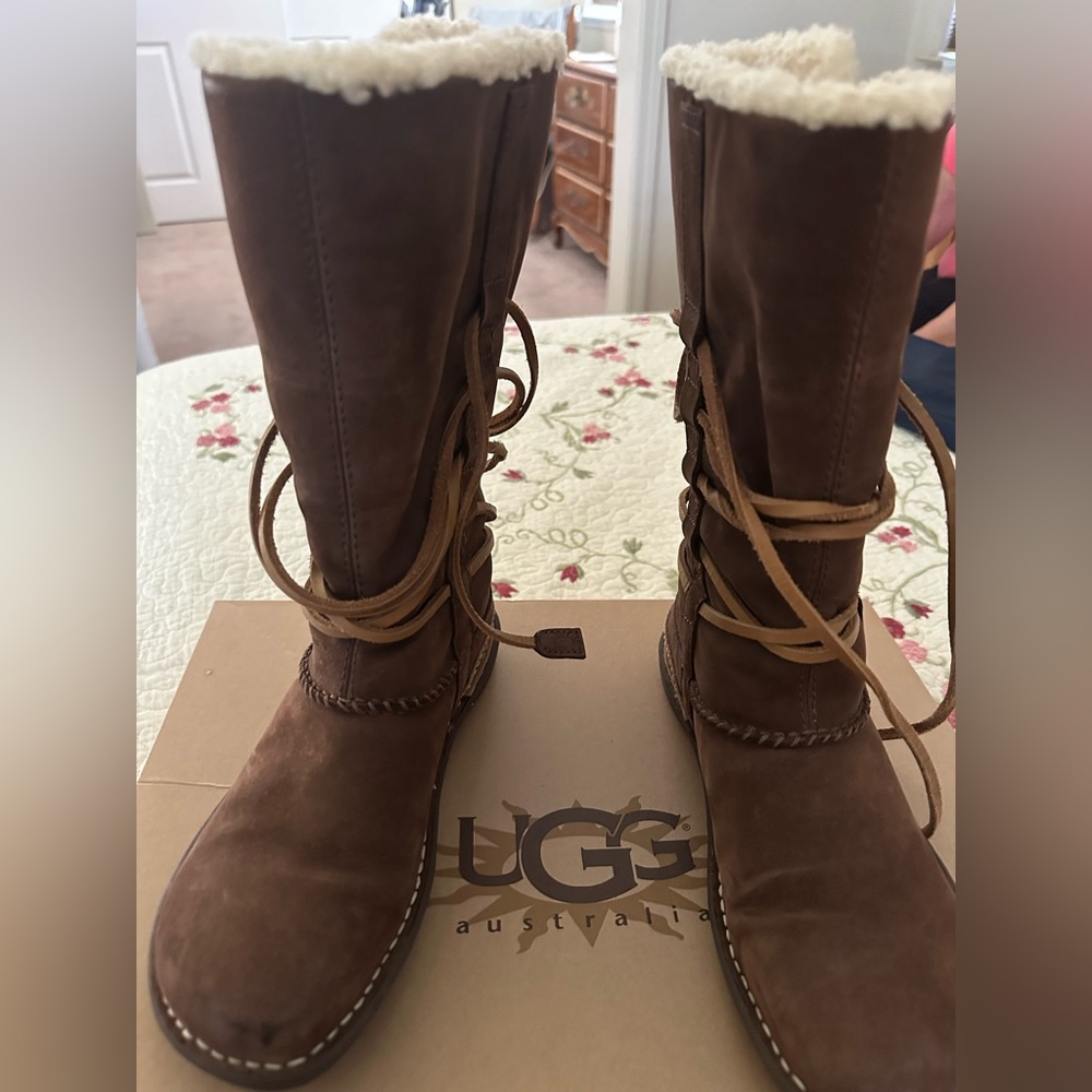 Women’s Brown Ugg boots, size 7, catalina